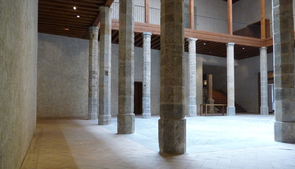 Canal registrable integrada en el pavimento